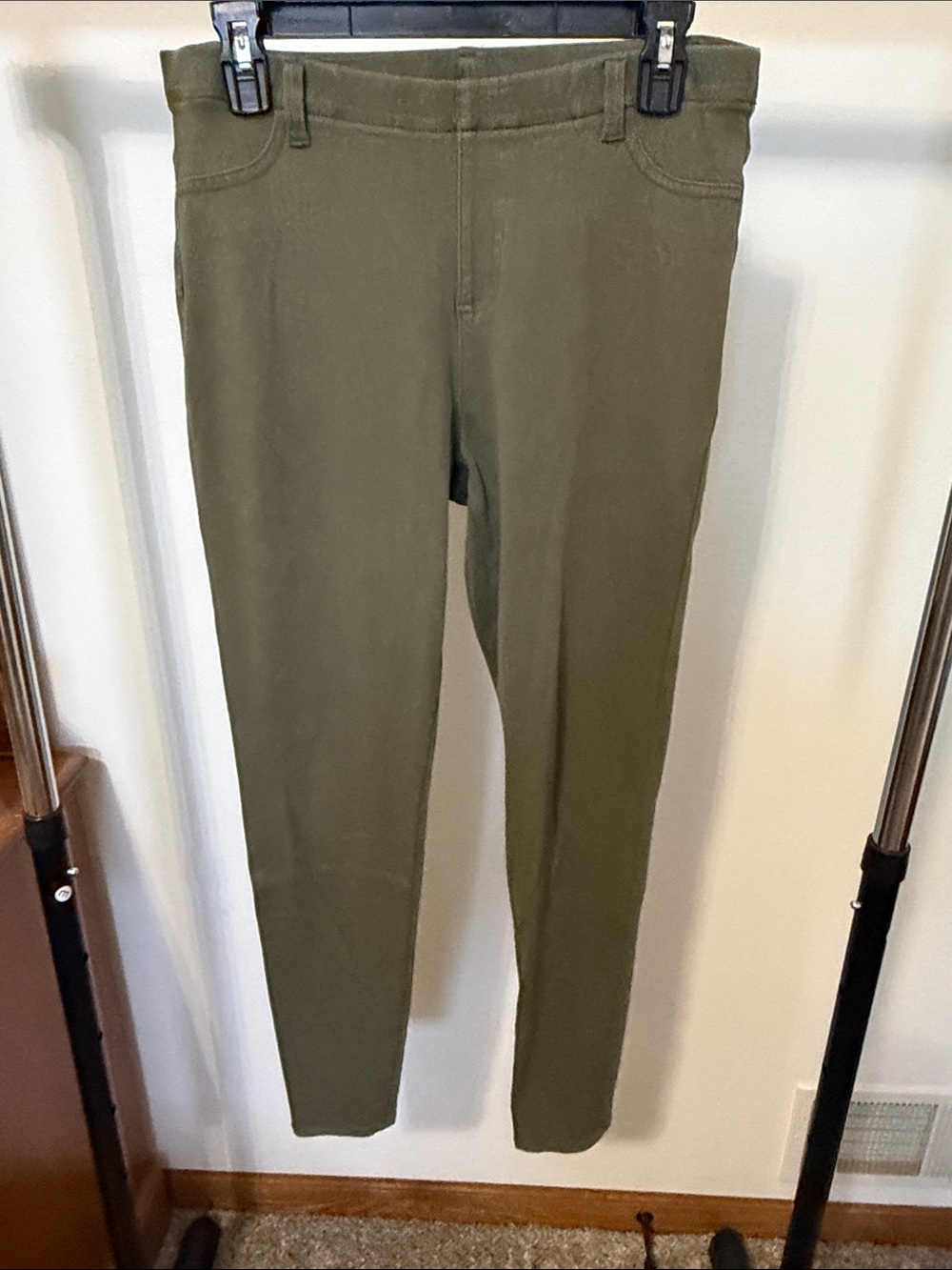 Faded Glory Jeggings
MORE COLORS LISTED
bundle for discounted offer 
L 12 - 14